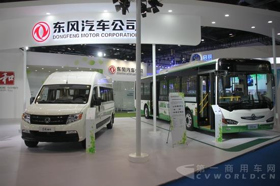 東風(fēng)汽車公司展臺.jpg