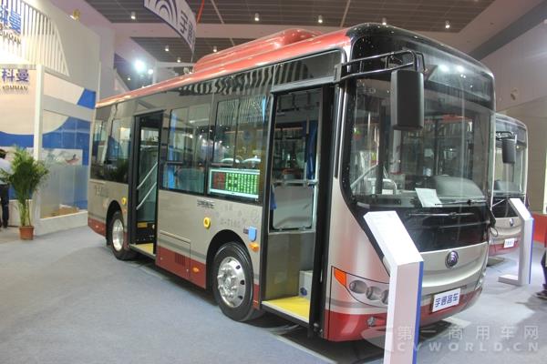 宇通ZK6705BEVG1純電動(dòng)城市客車 (4).jpg