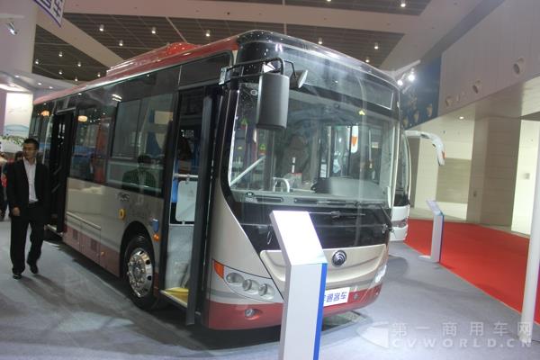 宇通ZK6805BEVG1純電動(dòng)城市客車 (3).jpg