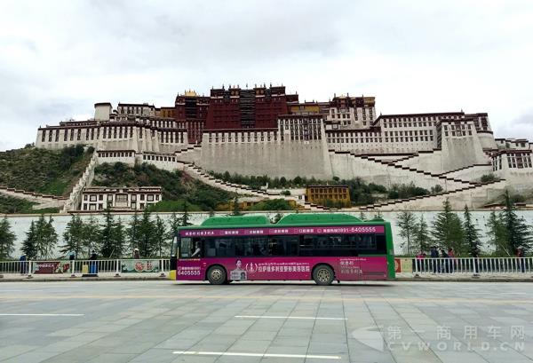 圖4：搭載YC6J210N-52的恒通氣電混合客車.jpg