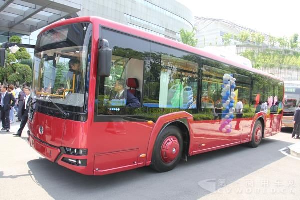 恒瑞系列插電式混合動力客車試乘 (1).jpg