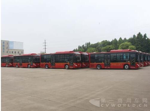 50輛常隆純電動(dòng)公交車即將投入江陰市運(yùn)營.jpg