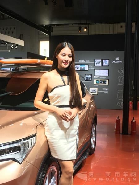 成都車展美女欣賞5.jpg