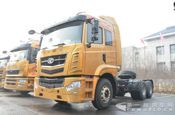 漢馬H7  6×4 LNG牽引車.jpg