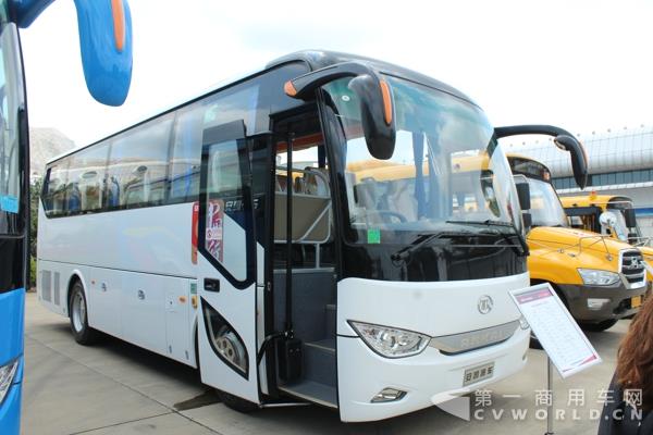 安凱HFF6909KD1E5B型客車 (2).jpg