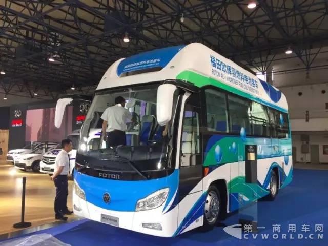 福田歐輝氫燃料電池客車(chē)亮相科博會(huì).jpg