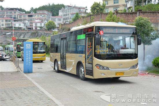 福建：武平首批4輛純電動公交車投入運營2.jpg