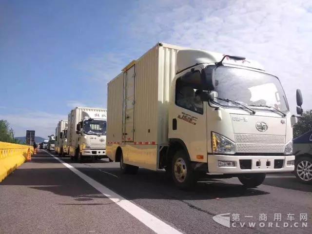 解放J6F純電動物流車成功完成千里駕送1.jpg