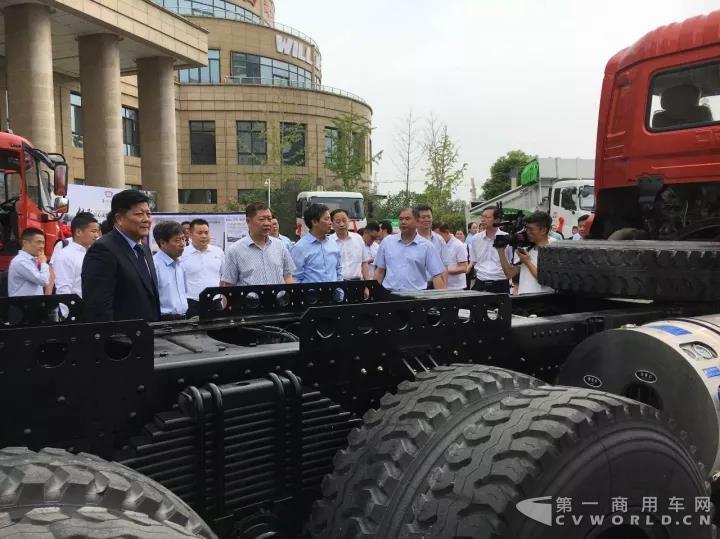 好消息！大批東風(fēng)LNG清潔能源車將服務(wù)“清潔黃岡”2.jpg