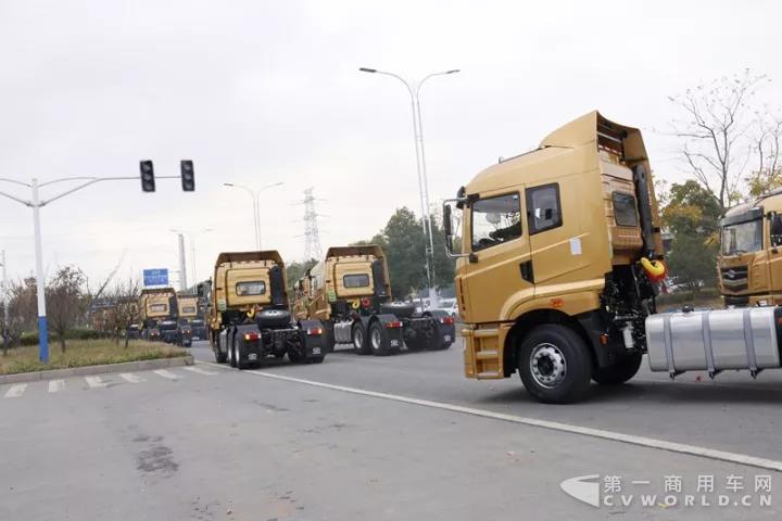 打造中國商用車性價比最高重型卡車底盤 華菱漢馬H7正式走向市場6.jpg