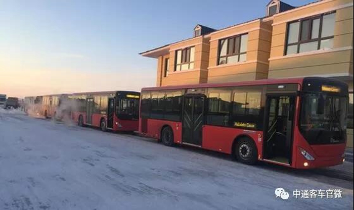 新年迎來“中國紅”，俄羅斯喜迎中通公交車1.jpg