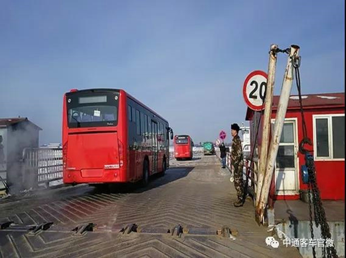 新年迎來“中國紅”，俄羅斯喜迎中通公交車3.jpg