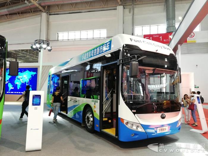 宇通ZK6115BEVY13A燃料電池客車2.jpg