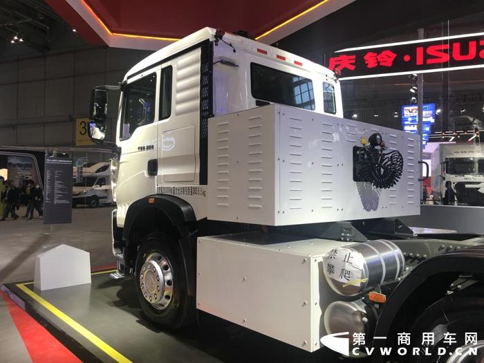 重汽T5G L4級無人駕駛純電動牽引車7.jpg