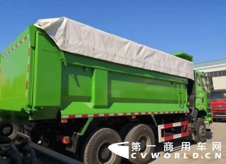 產(chǎn)品稿：新J6P 6×4智能渣土車 沙土、石塊、木料運輸，離不開解放J6P1365.png