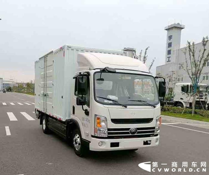 宇通燃料電池廂式運(yùn)輸車.jpg