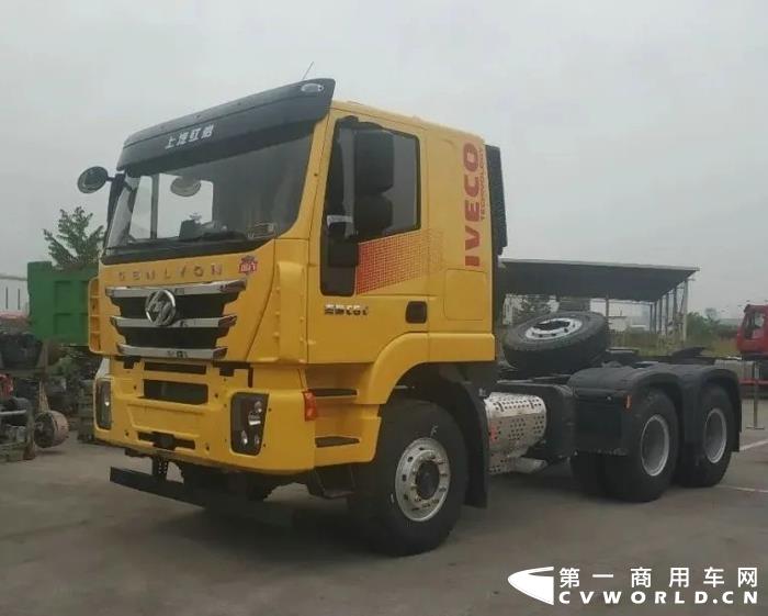 上汽紅巖杰獅C6牽引車(chē).webp.jpg