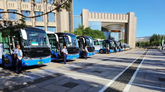 福田歐輝BJ6117純電客車榮耀護航2023中國產(chǎn)業(yè)轉(zhuǎn)移發(fā)展對接活動3‘’.png