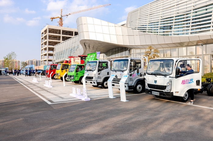 濰柴新能源藍(lán)擎汽車新品全國上市體驗(yàn)之旅首站圓滿盛啟！4.png