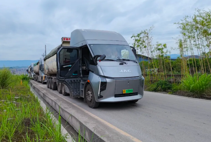 Deepway深向換電牽引車(chē)四川.png