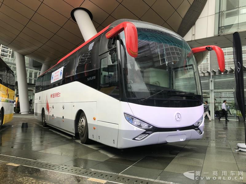 申龍SLK6116HKB歐六柴油客車，全部采用奔馳底盤