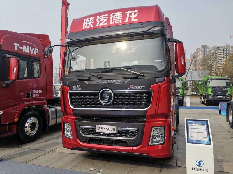 德龍X5000 6×4超值版牽引車