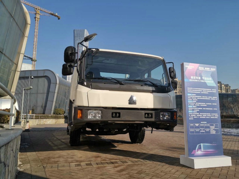 豪沃N系列6×4 25噸汽車起重機(jī)底盤