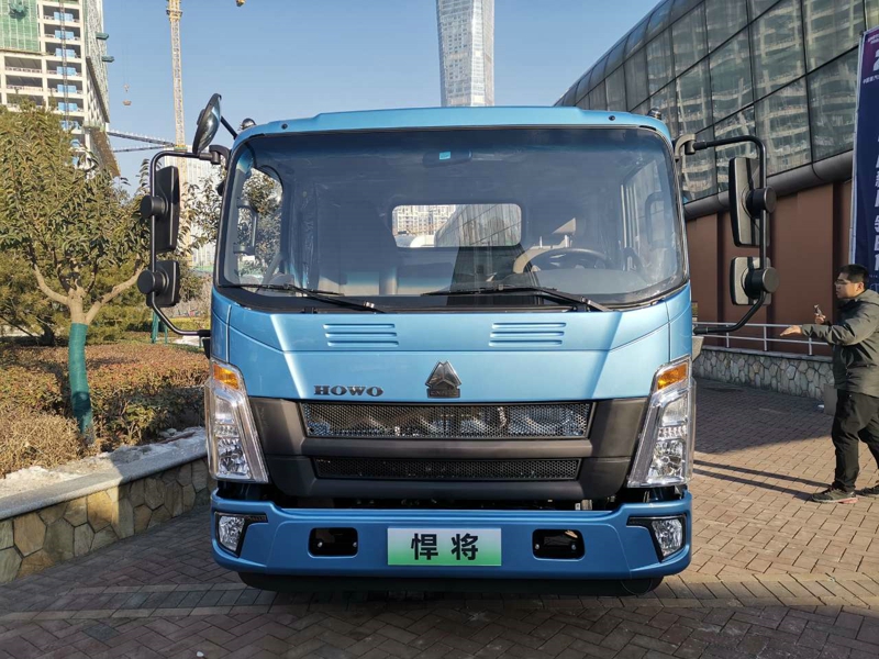 豪沃悍將系列4×2混動(dòng)車